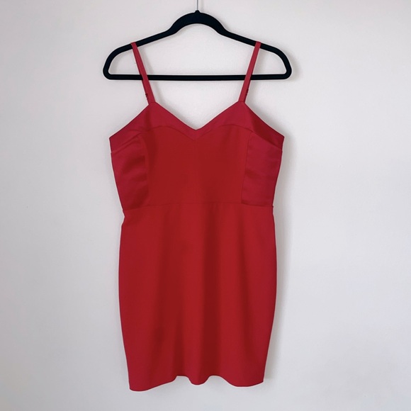 NWT Express Mini Dress in Red - Size: M - Picture 2 of 5